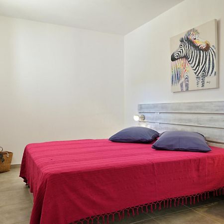 Residence Roc E Mare ตูกเซีย ภายนอก รูปภาพ