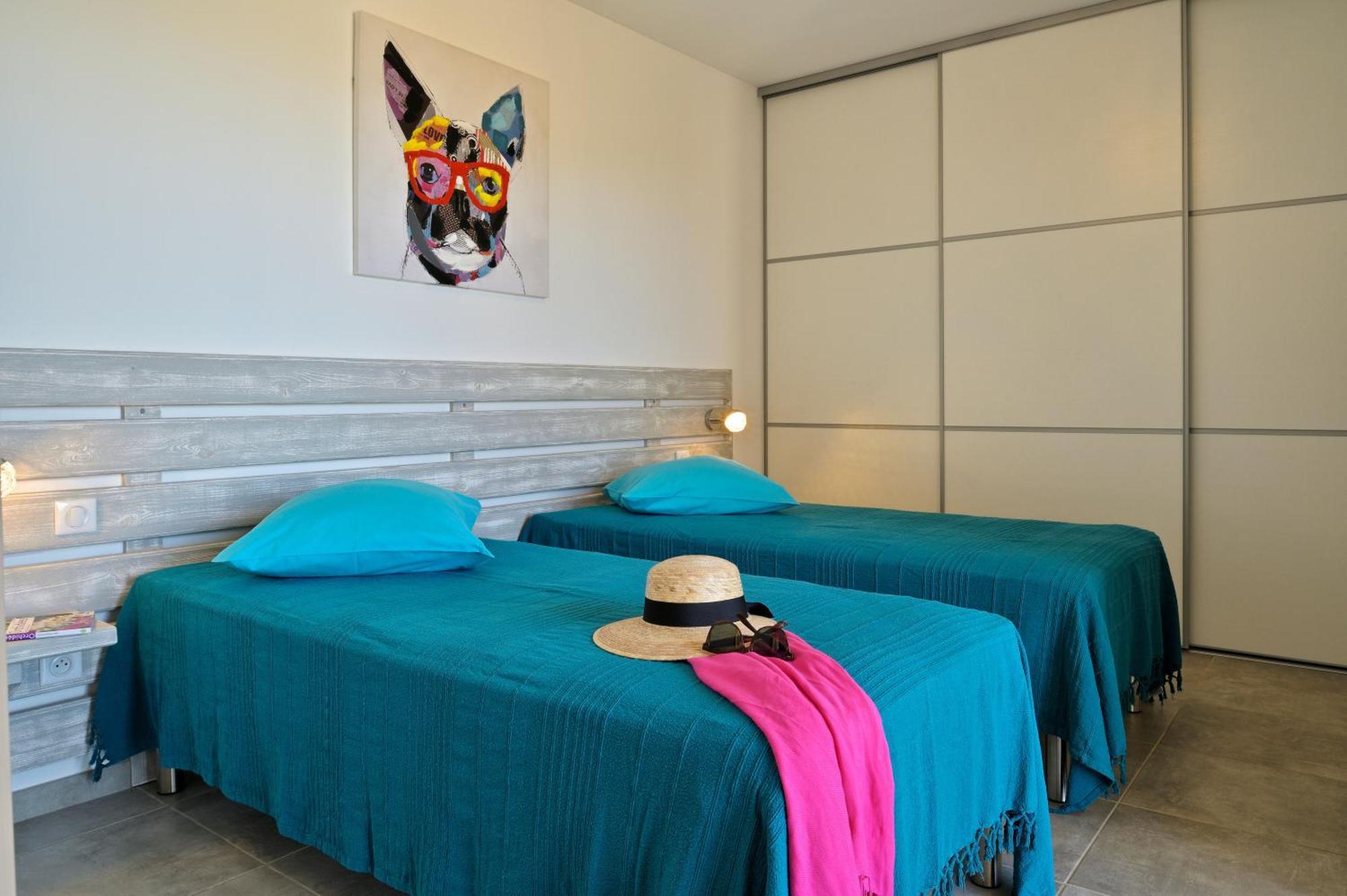 Residence Roc E Mare ตูกเซีย ภายนอก รูปภาพ